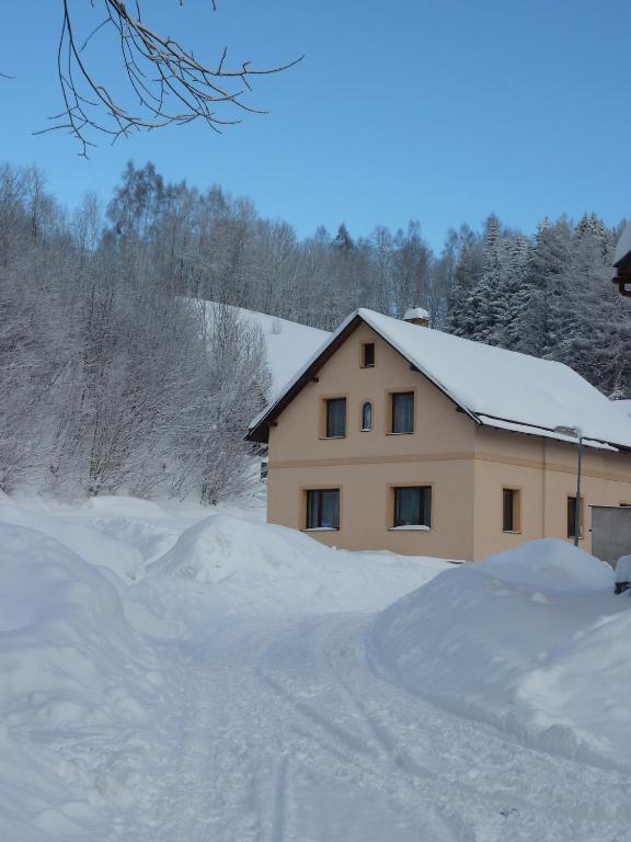 Apartman Svoboda Svoboda nad Upou Bagian luar foto